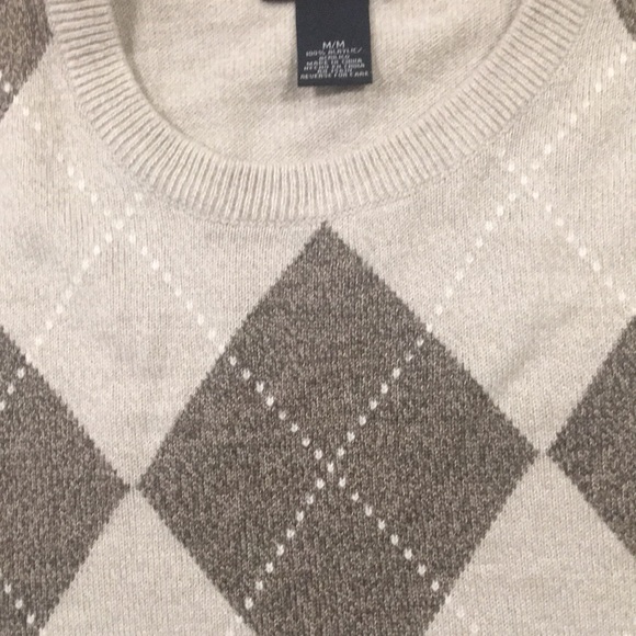 Like new argyle sweater. - Picture 2 of 3